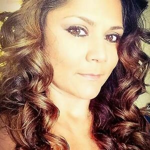 Meet your Posher, Rosario